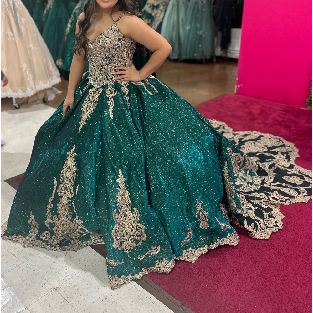Emerald Green Dress Quince Dress size 12